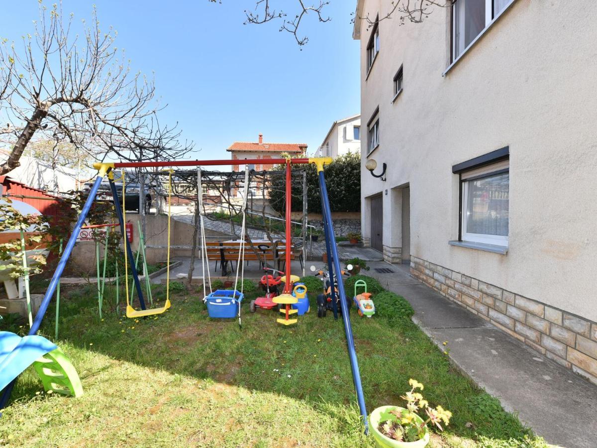 Cosy Holiday Home In Zadar With Garden Zewnętrze zdjęcie