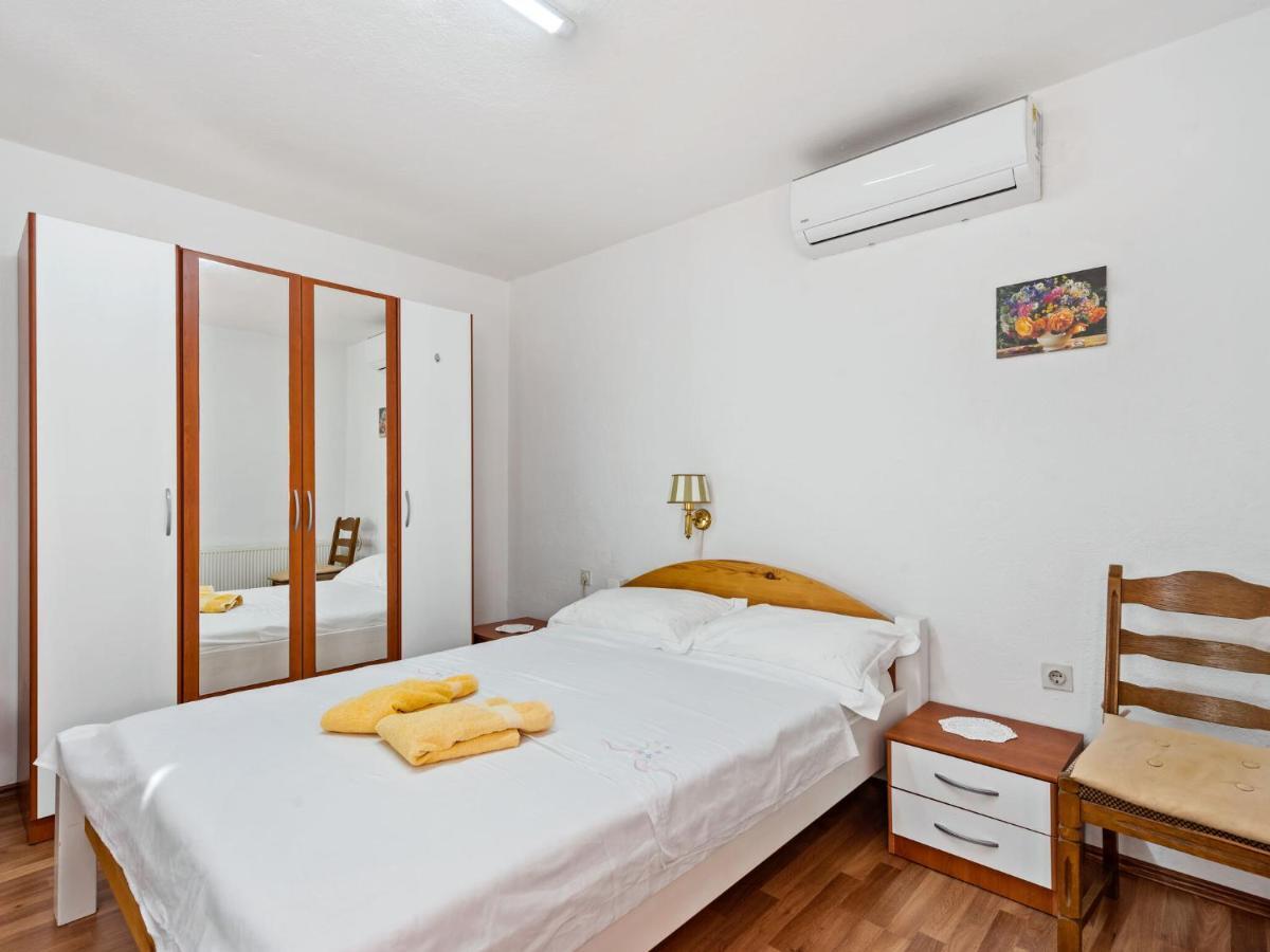 Cosy Holiday Home In Zadar With Garden Zewnętrze zdjęcie