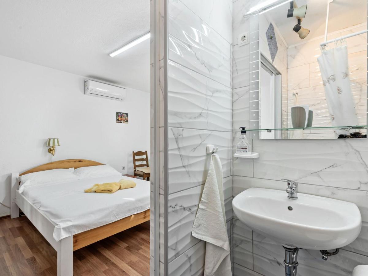 Cosy Holiday Home In Zadar With Garden Zewnętrze zdjęcie